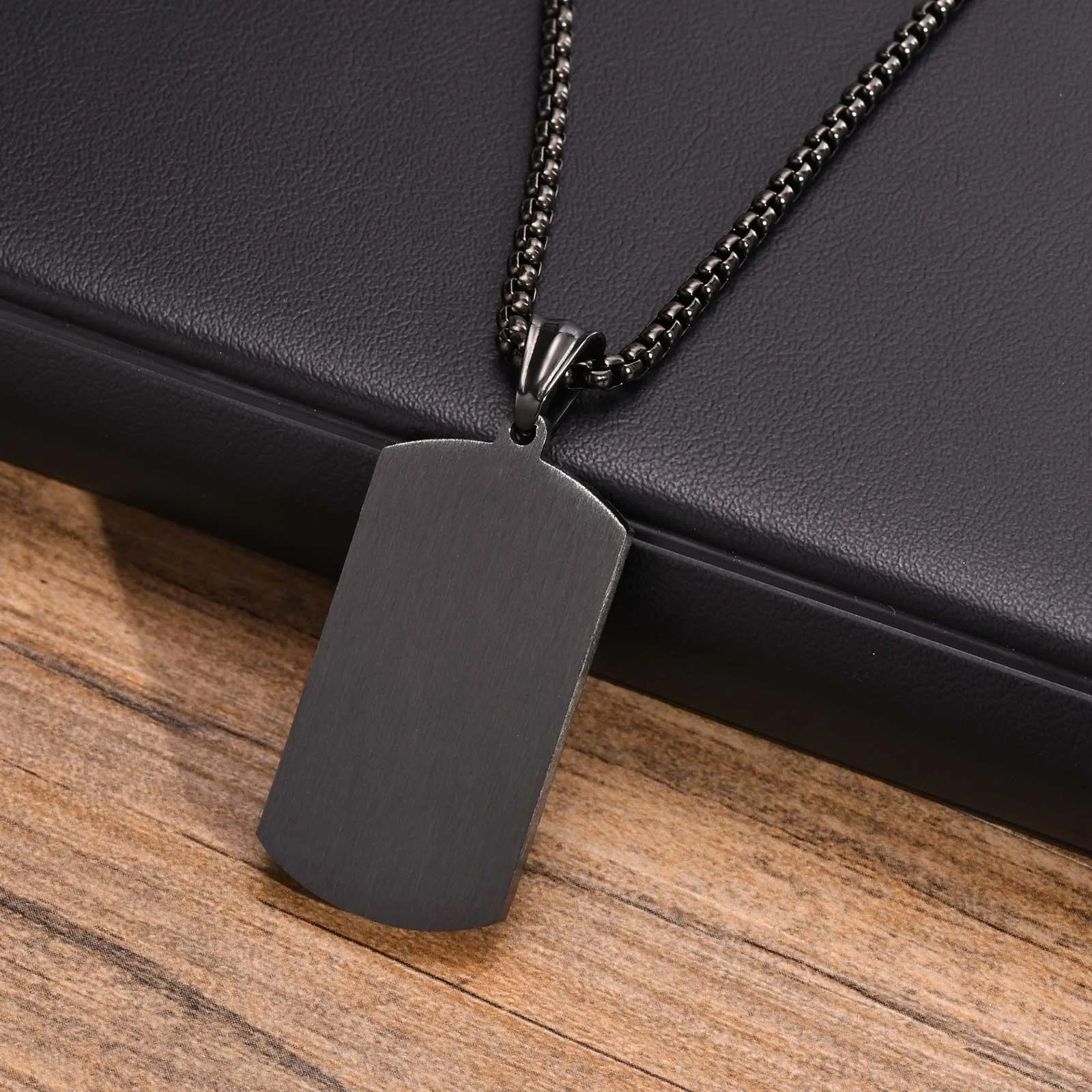 Halskette Für Männer Edelstahl Zirkon Inlay Geometrische Anhänger Schwarz Halskette Metall Kein Verblassen Anti Rost Mode Design Schmuck – Detail 6