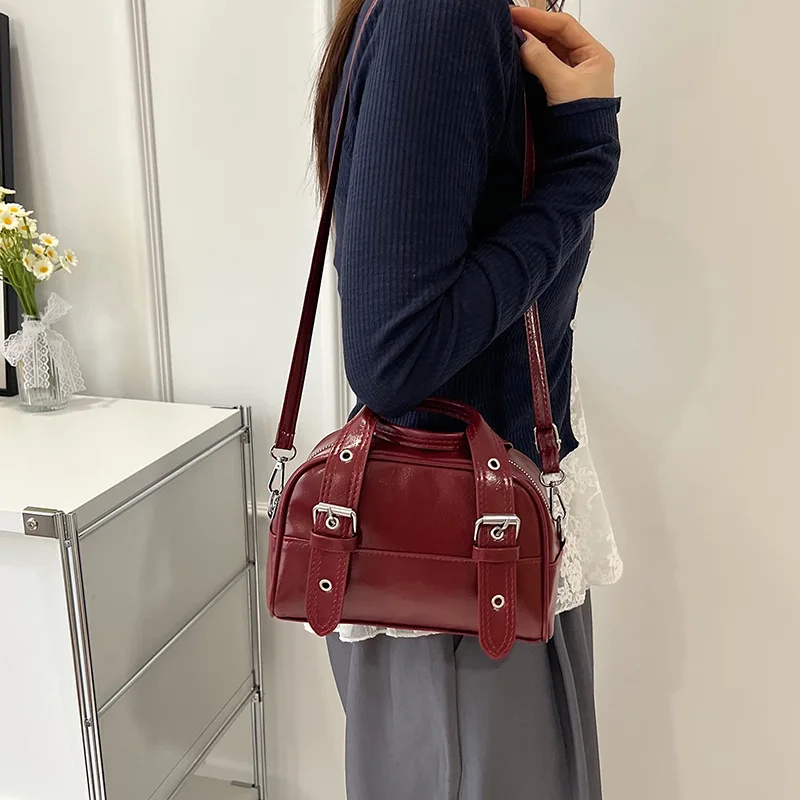 

2025 Autumn Vintage Top Handle Bag, Retro Shoulder Bag for Women, Convertible Crossbody Purse, Casual Day to Night Bag