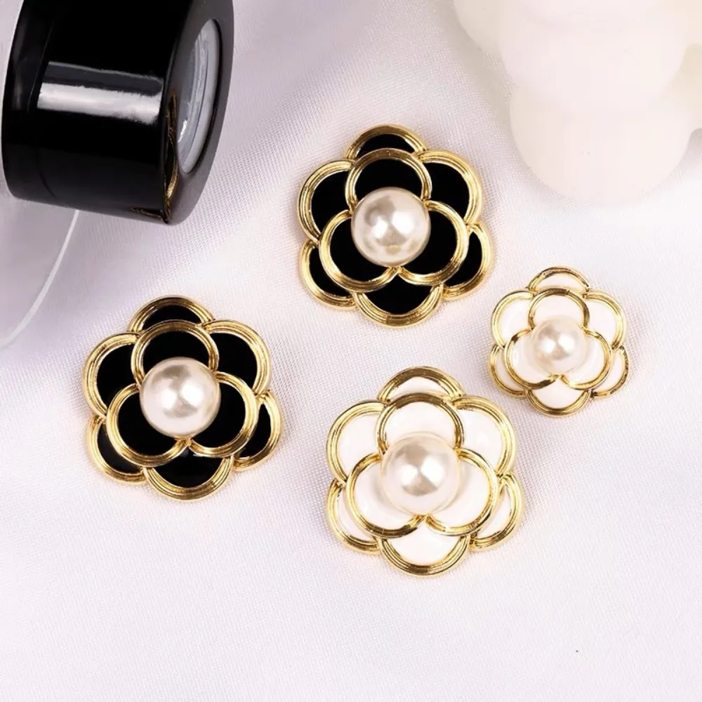 10 Pieces Fashion Black and White Camellia Pearl Gold Edge Metal Buttons Coat Shirt Dress Suit Fine Decorative Hand-sewn Buttons