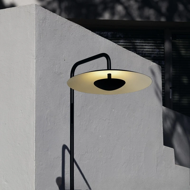 ไฟสวนพลังงานแสงอาทิตย์แบบเรียบง่ายทันสมัยสำหรับสวนวิลล่าและทางเดิน