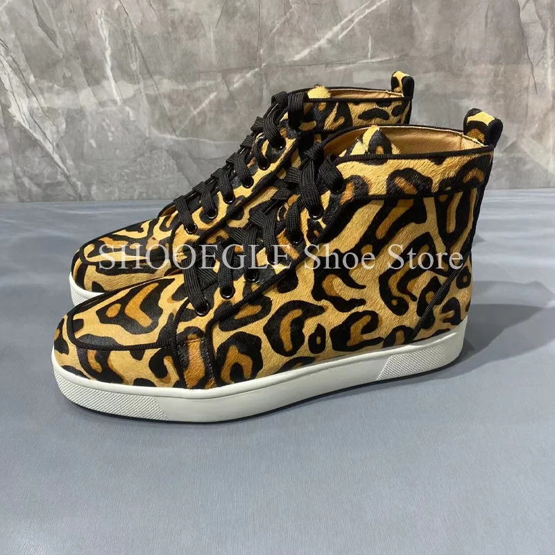 Włosie końskie wzór w cętki zamszowe męskie buty na co dzień Sneaker okrągłe Toe sznurowane męskie buty w nowym stylu wygodne wysokie płaskie buty