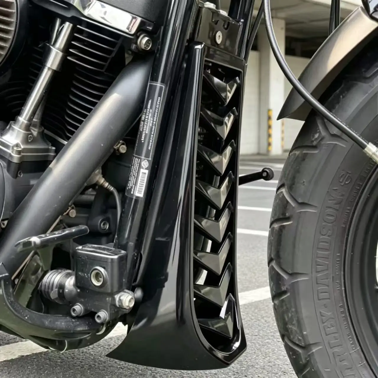 Motorcycle Gloss Black Front Chin Spoiler Lower Radiator Cover For Harley Softail Street Bob Breakout Fat Bob 2018-2025
