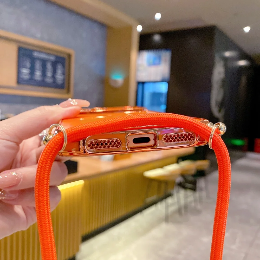 Crossbody-Halsband-Schultergurt-Hülle für iPhone 18 17 Pro Max 16 13 15 14 Plus, vergoldetes Herz, weiche Silikonhülle – Detail 6