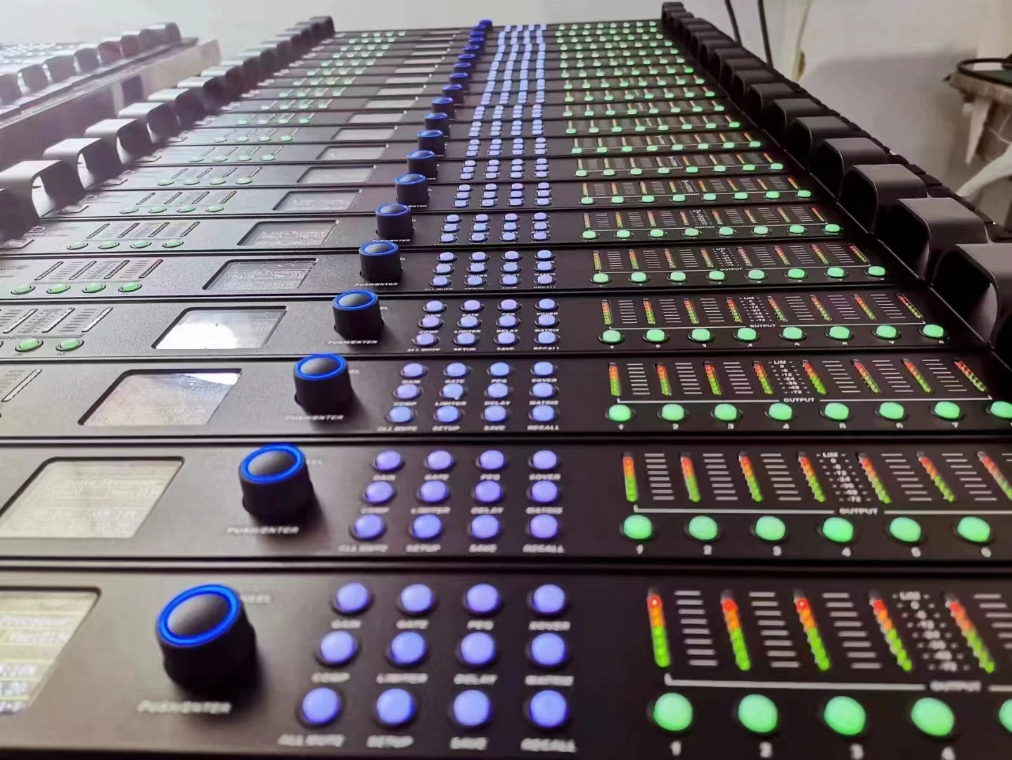 Lautsprechermanagementsystem PA2 Digitaler Audioprozessor 3 In 6 Out Audio Equalizer Bass Sound Prozessor Audio Nuoxun