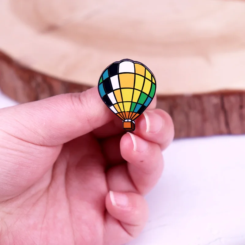 A3211 Colorful Rainbow Hot Air Balloon Enamel Pin Lapel Pin Brooch Romantic Fashion Badge Gift Coat Jackets Badge Jewelry Gift