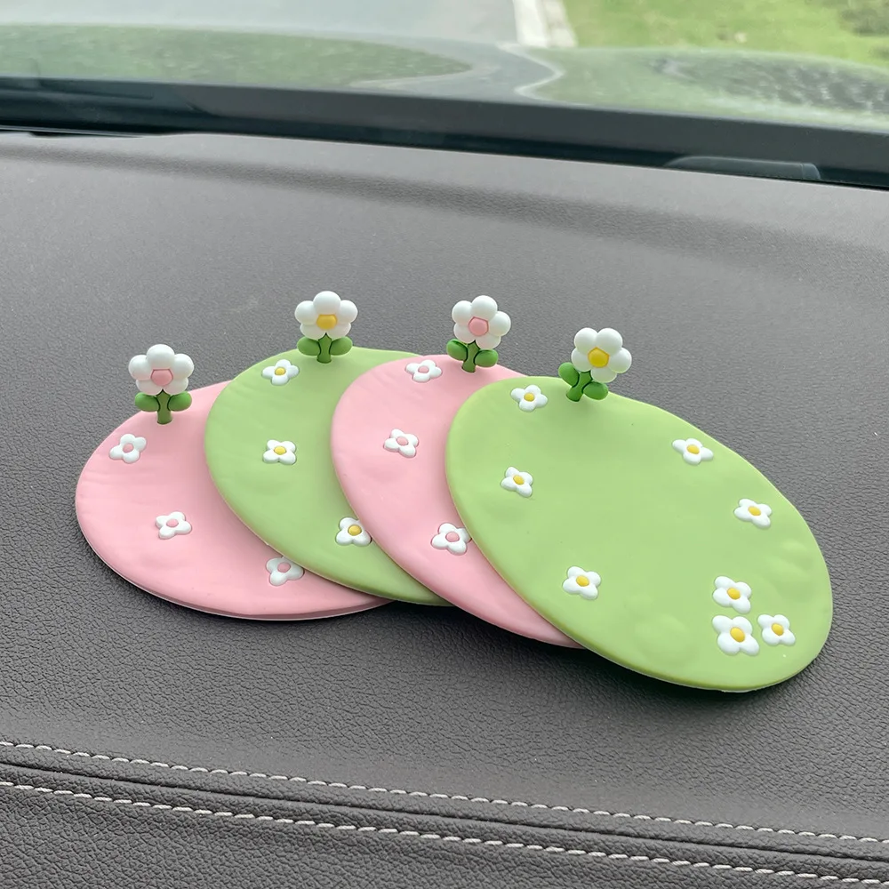 Cute Heat Resistant Washable Car Interior Cup Holder Mat Flower Shaped Anti Slip Base For Car Decorations