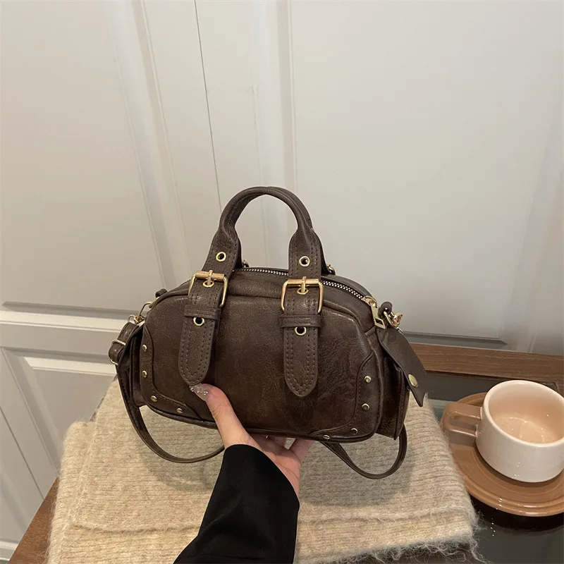 

Сумки через плечо в стиле панк с заклепками из искусственной кожи для женщин, винтажные женские сумки с двумя карманами, повседневные крутые сумки для девушек