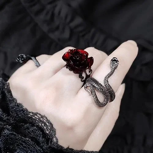 Punk Gothic Red Rose Rings Adjustable Hollow Rings for Women Witch Pagan Vintage Halloween Cool Girl Gift Party Jewelry Gift