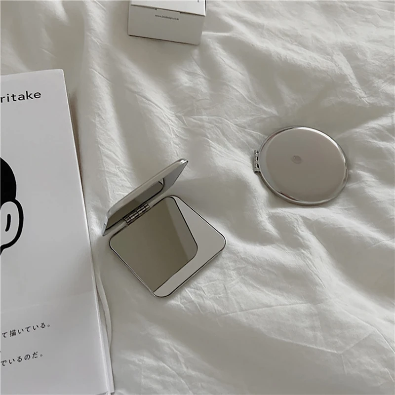 مرآة تجميل مدمجة مكبرة ، مرآة مكياج جيب 2-الوجهين ، مرآة مكياج للسفر المحمولة لحقيبة اليد ، الفولاذ المقاوم للصدأ