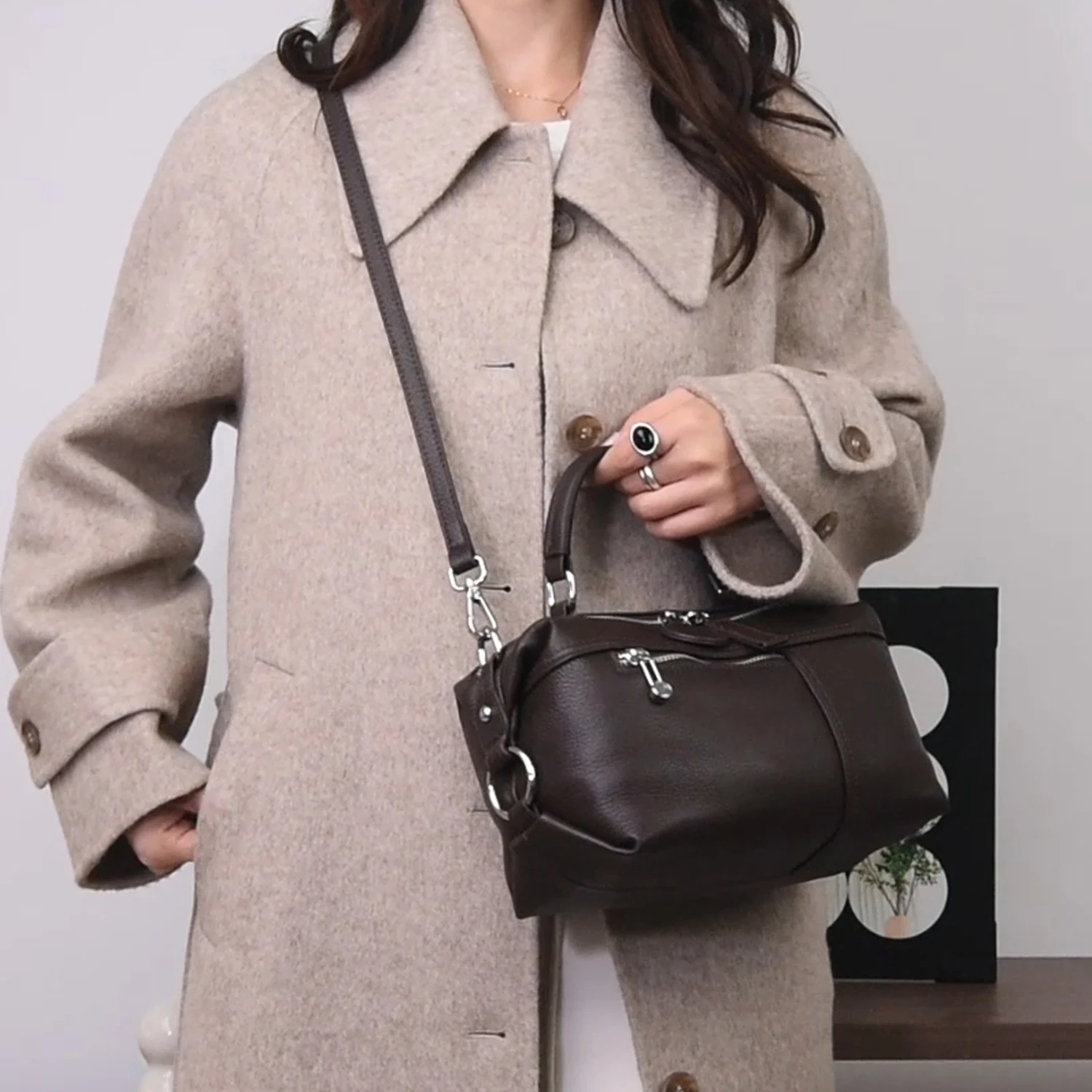 

Classic Boston bag Genuine Leather Handbag women luxury Lady bags designers Detachable durable fashion Commuting crossbody bag