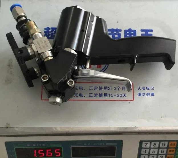 Plastic Handle Polyurethane Dispensing Insulation PU Foam Spray Tool