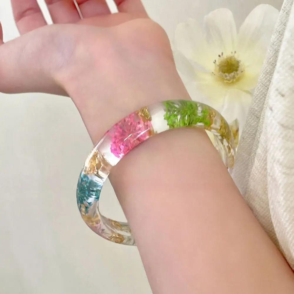 Retro Boheemse Acryl Bangle Hars Brede Natuurlijke Gedroogde Bloem Armband Gedroogde Daisy Sieraden Accessoires Grote Manchet Bangle Gift