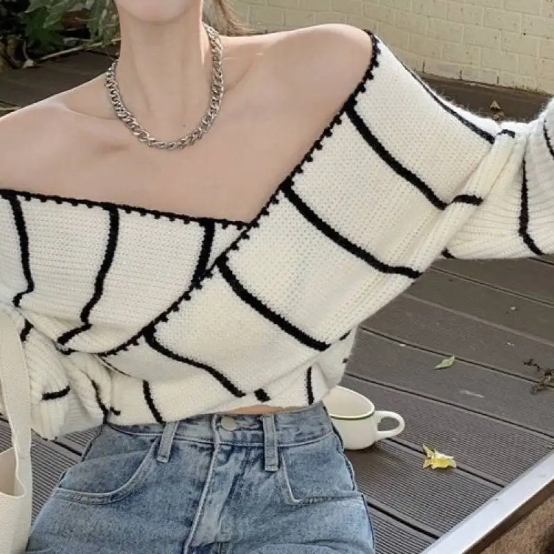 Elegant Cross V Neck Off The Shoulder Black White Striped Knitted Sweaters Women Sexy One Slim Irregular Crop Top 2024 Grey