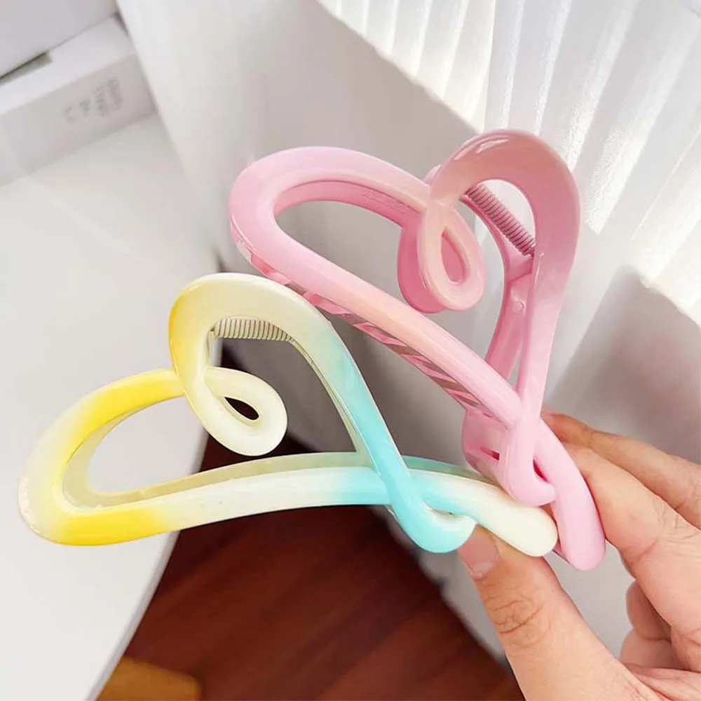 Korean Y2K Style Love Heart Hair Claw Hair Accessories Headwear Korean Hair Claw Gradient Color Hollow Love Heart Hair Grab Clip