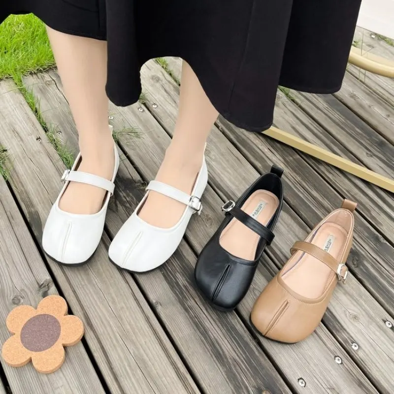 

New Leather Split Toe Flat Shoes WomanSpring and Autumn Fashi Flats Female Cozy Dress Shoes Ankle Belt Moccasins Plus Size 35-40