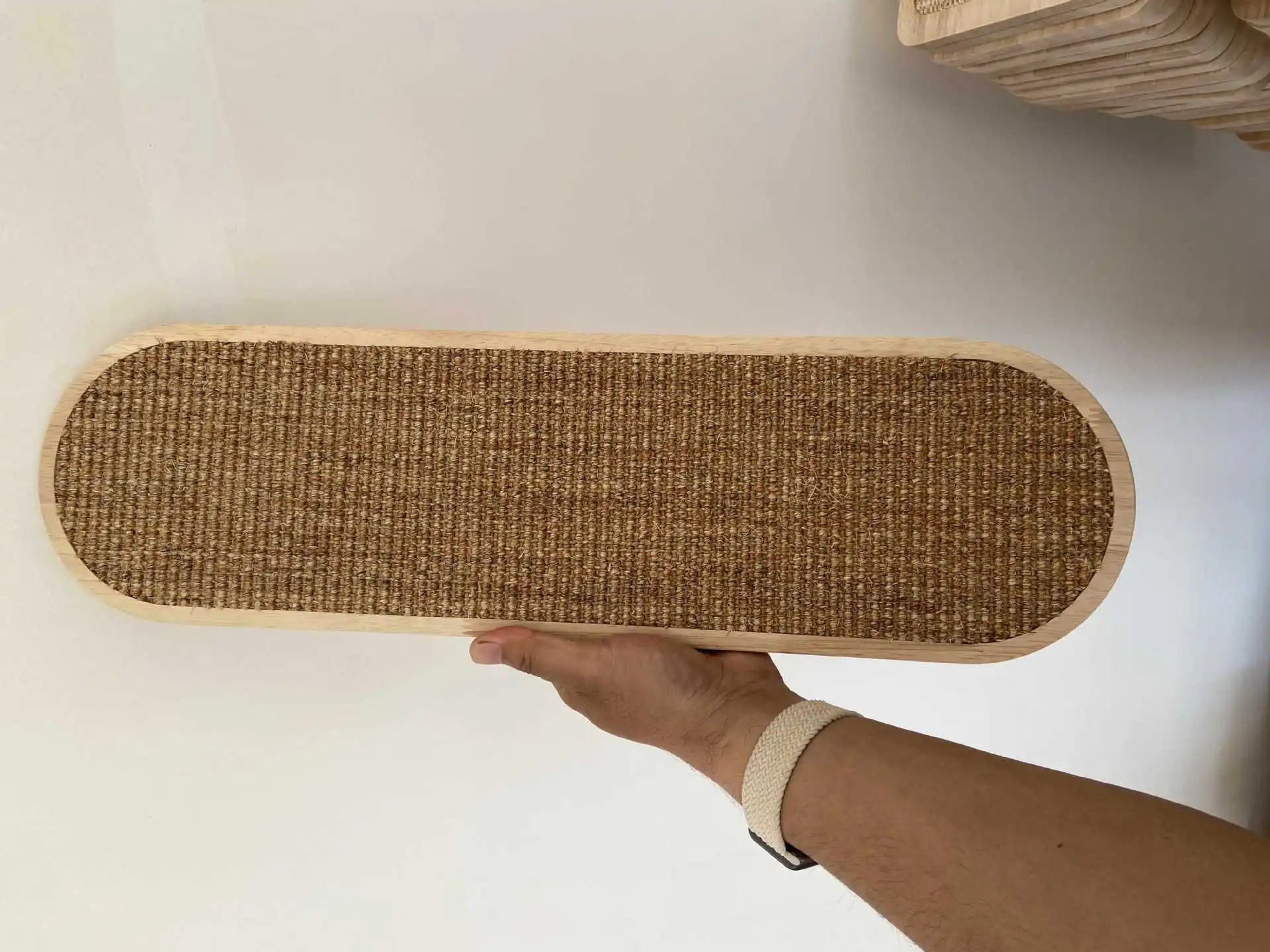 Sisal Mat Cat Scratching Board Hanging Wall Wear-resistant, Non-chipping Resistant Vertical Grinding Claw Post Cat Supplies