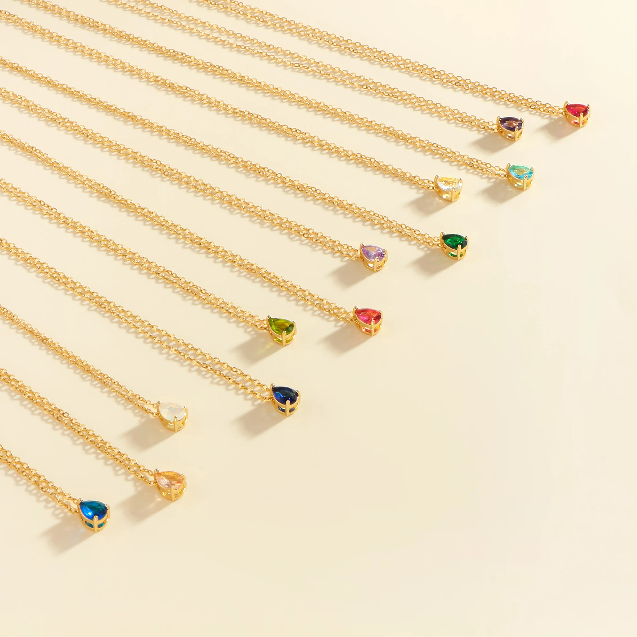 Goldene Träne Anhänger Dezember Geburts steine mit Diamanten minimalist ischen Stil Damenmode Halskette für den täglichen Gebrauch