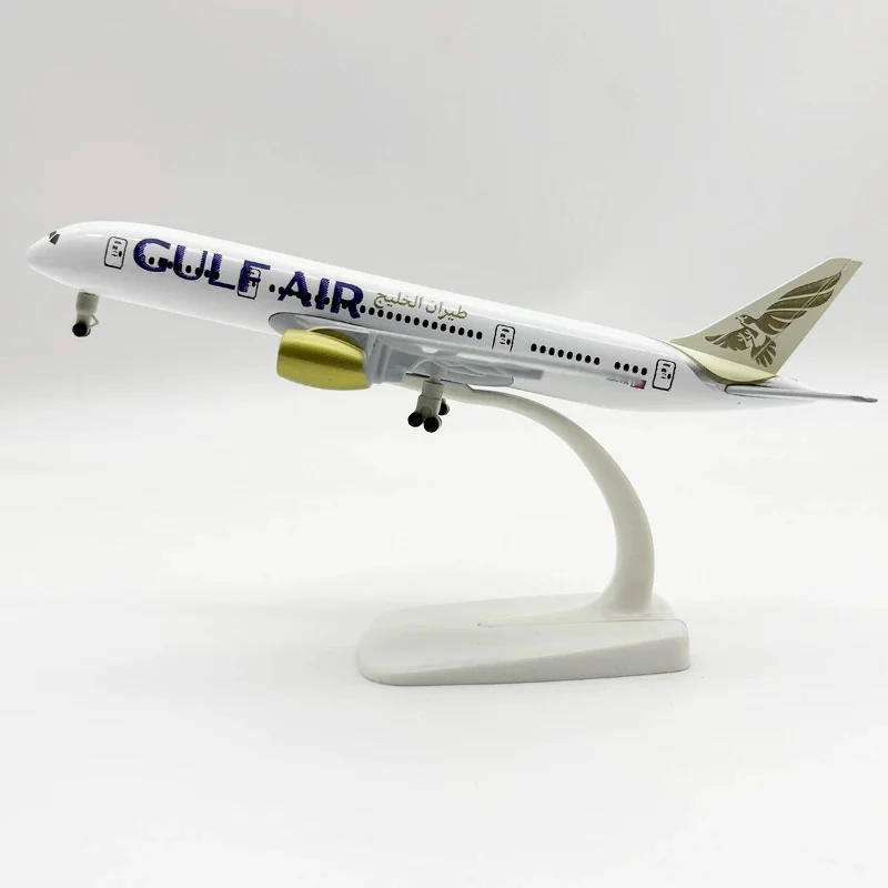 20cm Diecast Alloy Gulf Air B787 Simulation Aircraft Model 1:400 Metal Scale Plane With Display Stand Desktop Decor Accessories
