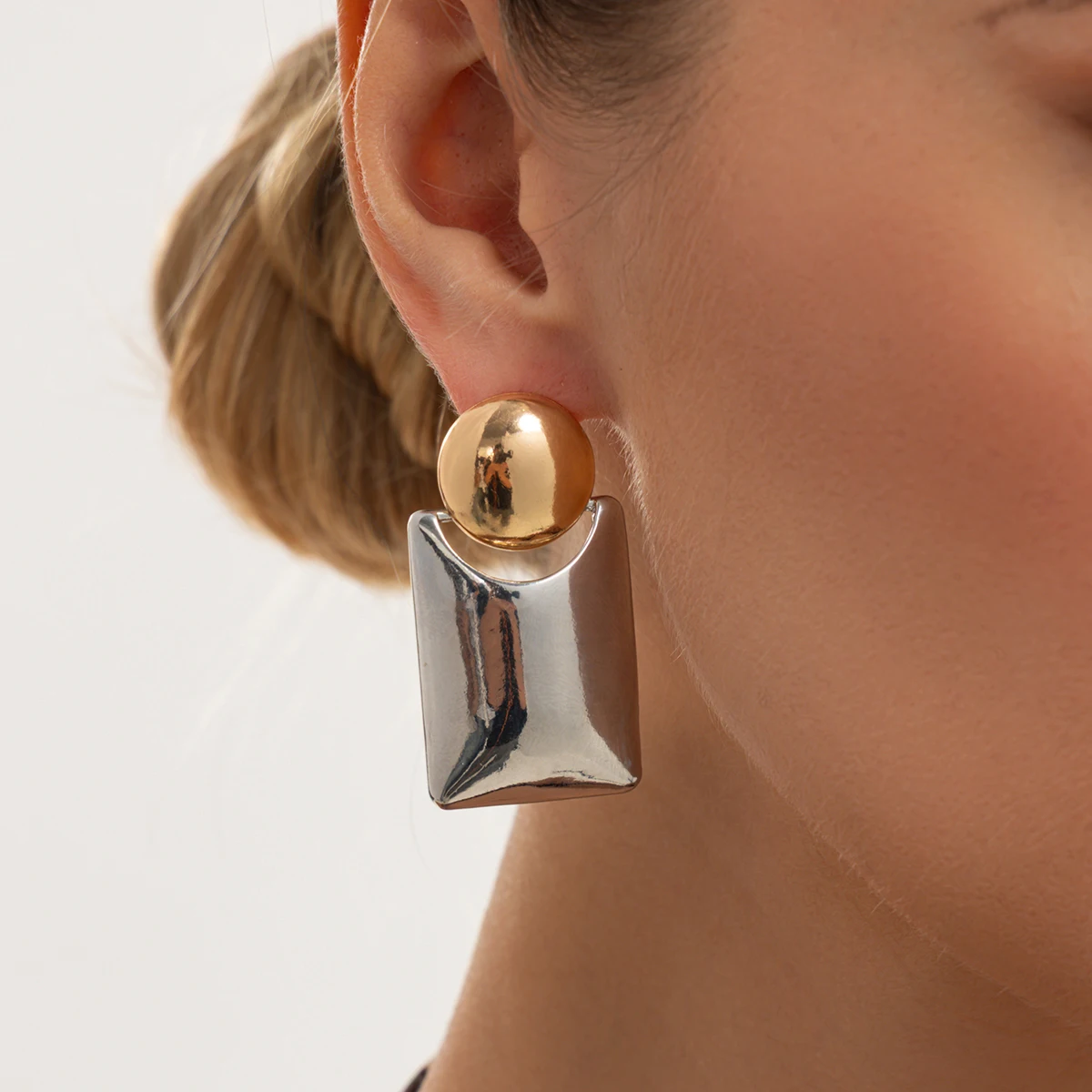 SHIXIN Punk Creative Color Blocking Smooth Pendant Earrings Women Exaggerated Square Geometric Stud Earring Party Jewelry Gifts