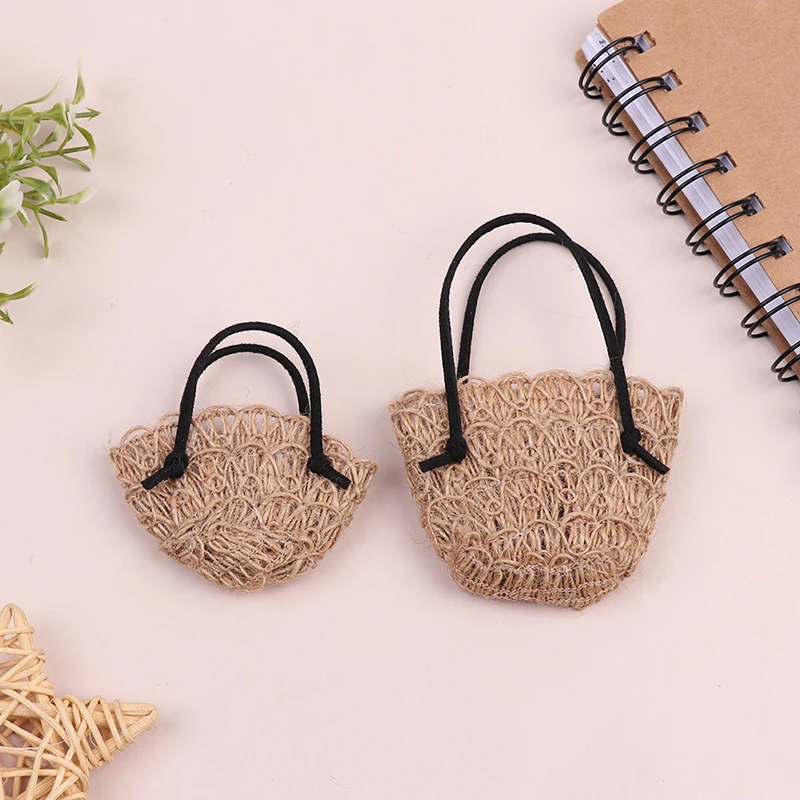 1Pcs Dollhouse Miniature Weave Handbags Straw Shoulder Bag Model For Dolls House Decor Accessories DIY Kids Pretend Play Toys