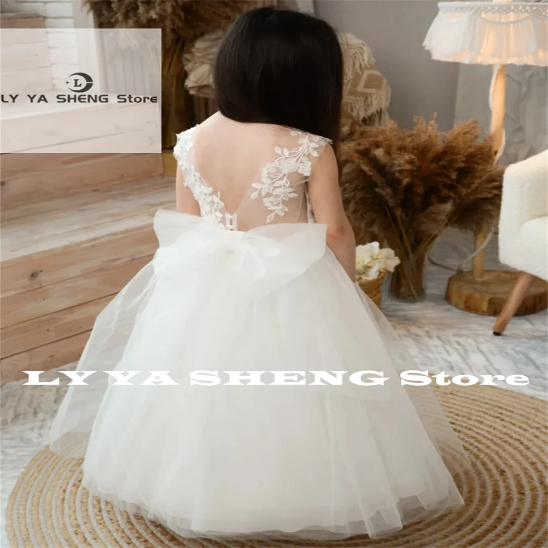 Customized  White Flower Girl Dresses Tulle Flory Appliques With Bow Sleeveless For Wedding Birthday Party First Communion Gowns