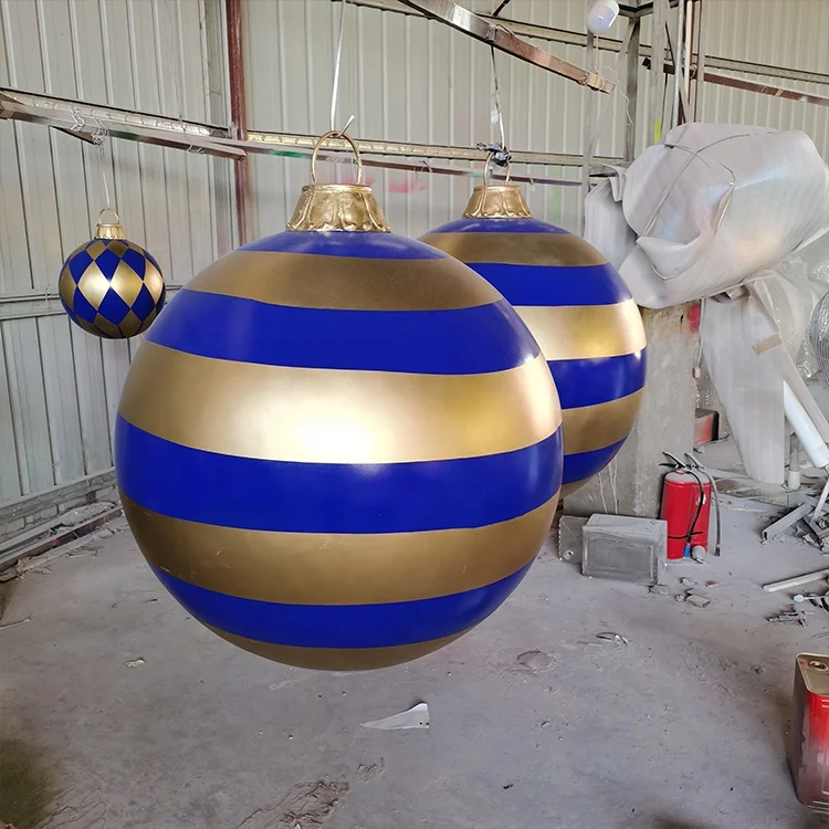 Large Outdoor Christmas Decoration Giant Commercial Christmas Ornament Fiberglass Christmas Baubles