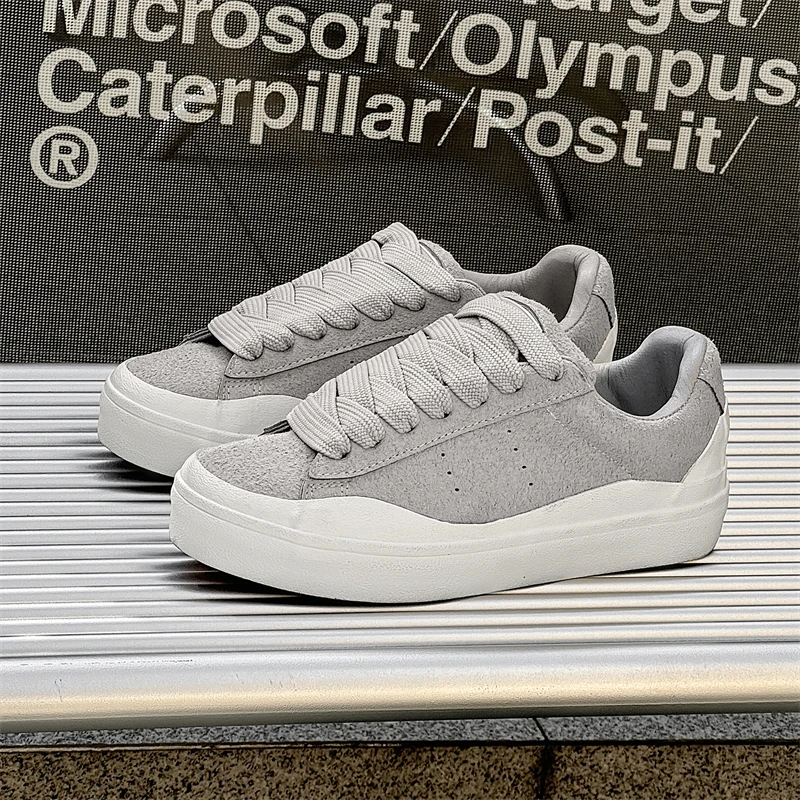 

Новинка весны 2025 года, новый стиль, мужская нишевая спортивная повседневная обувь с низким берцем, модные трендовые удобные легкие кроссовки на шнуровке