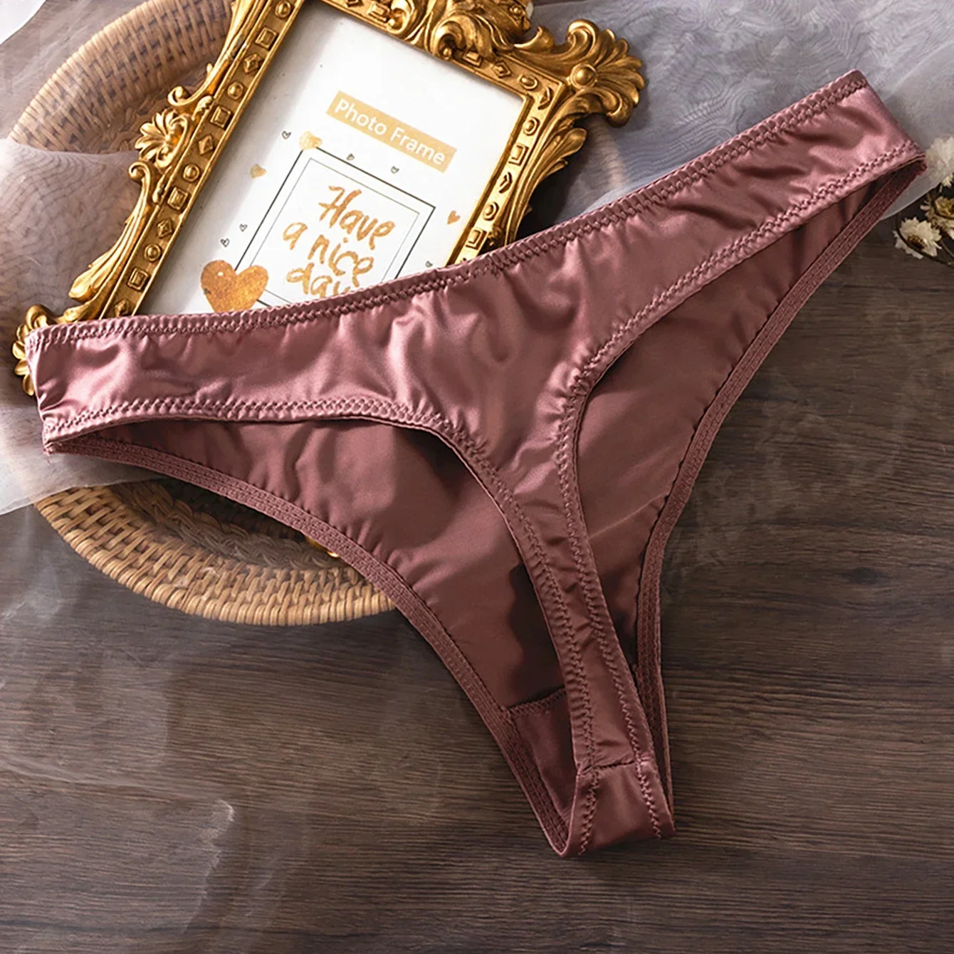 

NEW Ice Silk Traceless Skin Friendly Breathable Triangle Pants for Women Pure Desire Wind Sports Yoga Underwear for Women