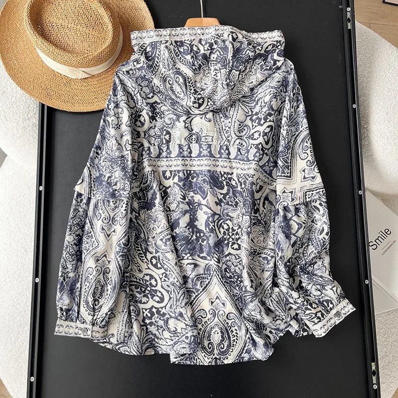 

Женская осенняя свободная рубашка в корейском стиле с капюшоном и принтом, мягкая драпировка, легкая солнцезащитная стильная повседневная одежда