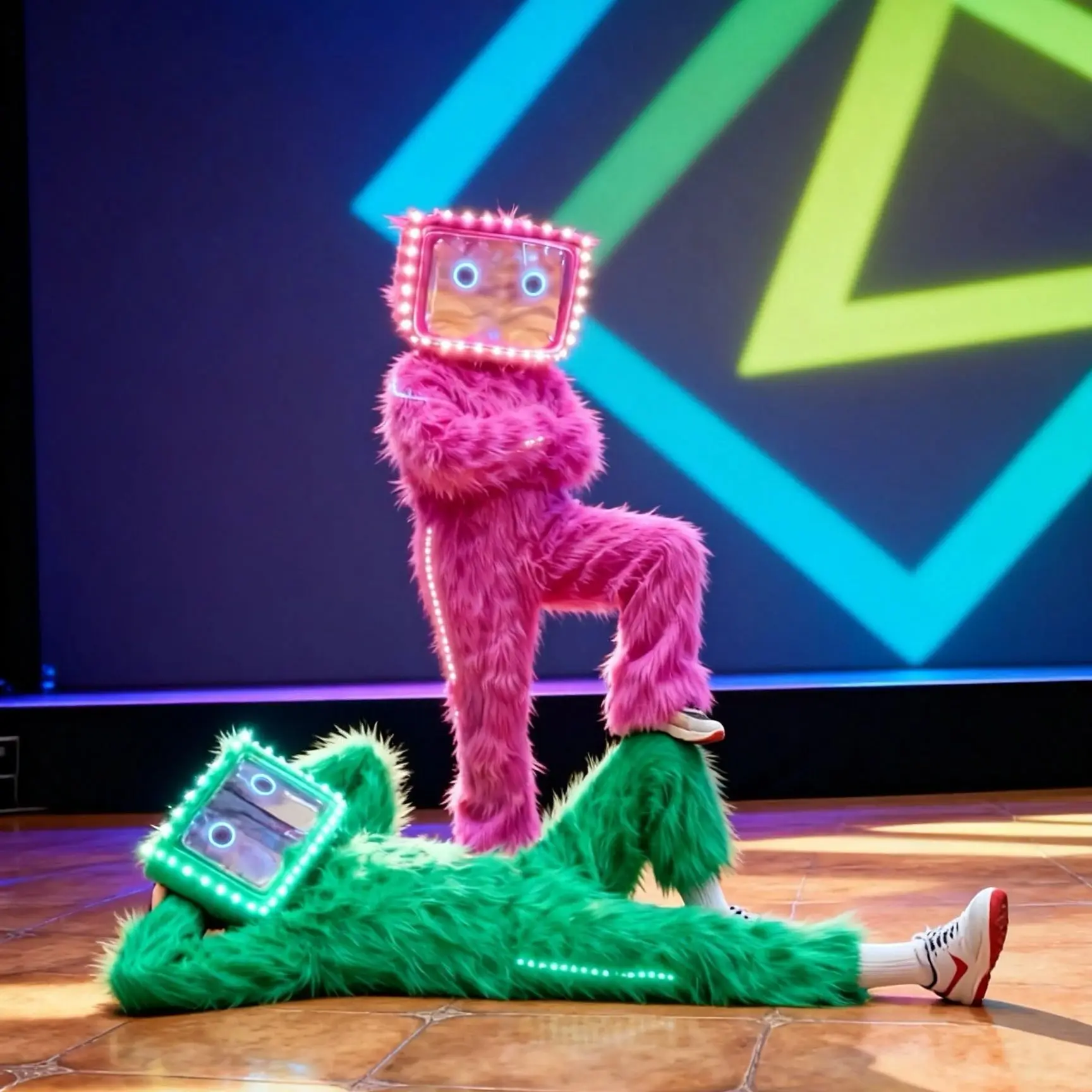 

Лидер продаж, светодиодное платье для выступлений Gogo DJ, блестящая одежда для ночного клуба, праздничная одежда для рождественского бара, танцевального клуба, наряд для мужчин и женщин