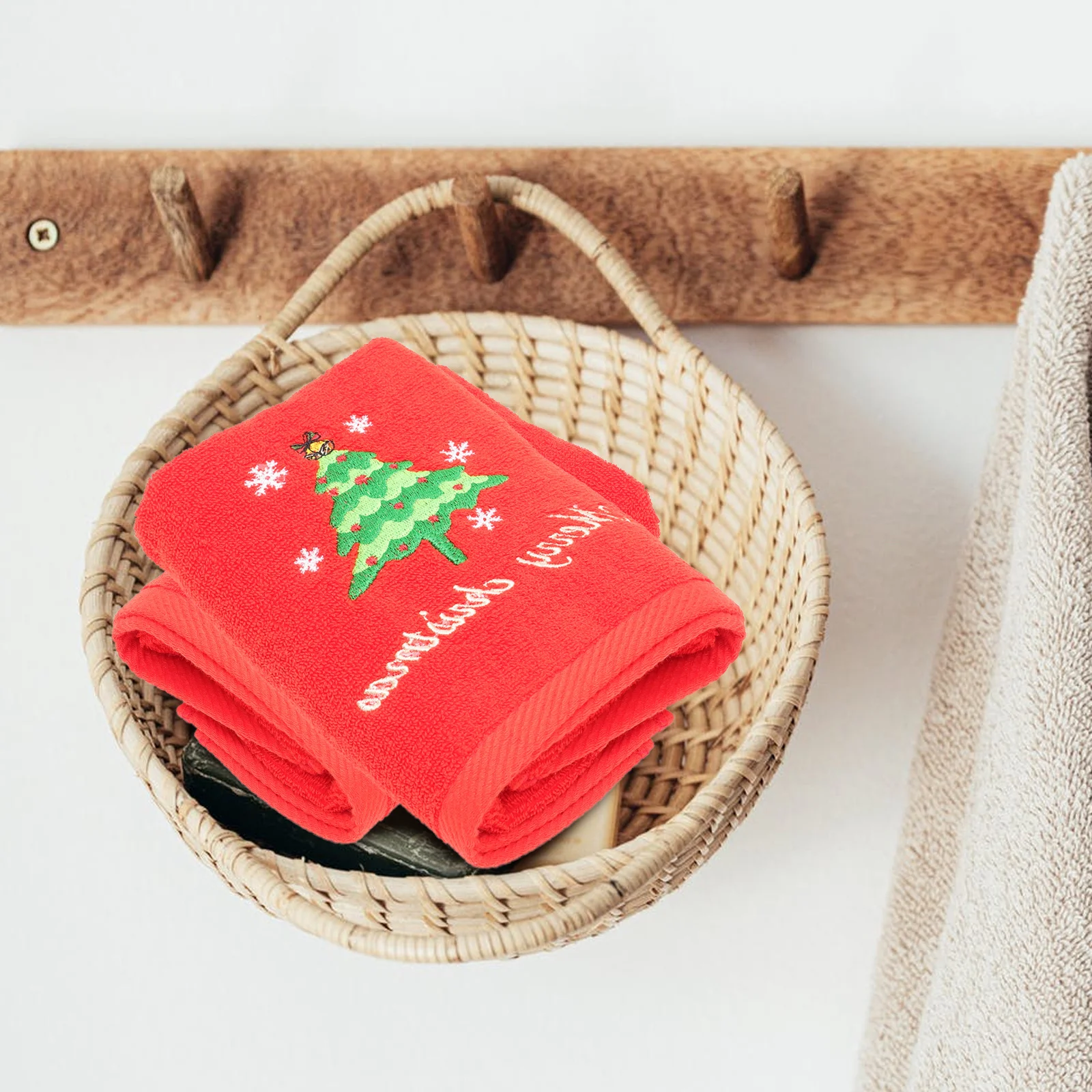 

BIUDECO Christmas Bath Towel Set Santa Claus Hand Towels for Kitchen Dishwashing Tea Towels