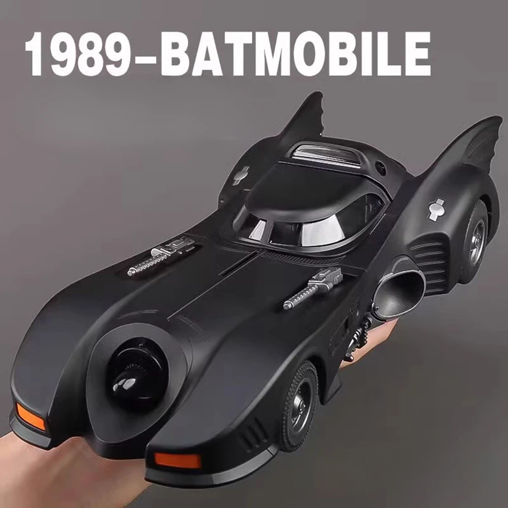 1:24 Scale 1989 Batmobile Sports Car Alloy Miniature Model Metal Diecast Vehicle Sound Light Plaything Decoration Gifts for Kids