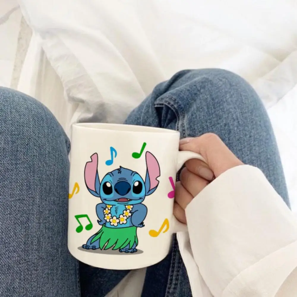 

Керамическая кружка Kawaii Stitch в стиле аниме, стакан для молока, мужской стиль Ins, Женская индивидуальная Милая кружка для напитков, подарки на день рождения