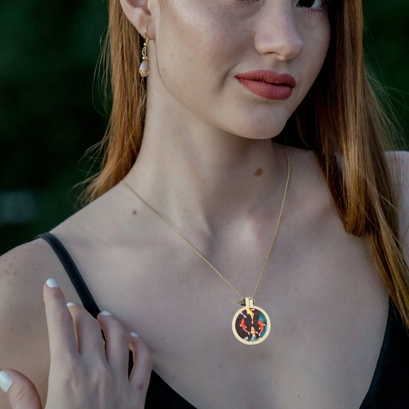 

10PCS Mini Wooden Embroidery Hoops Cross Stitch Fixing Mini Embroidery Hoop Frames Craft Rings Sewing Supplies