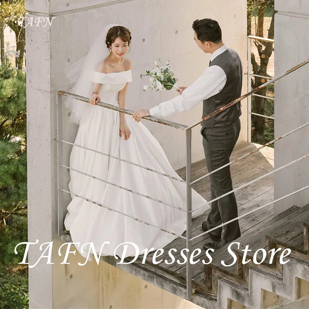 

TAFN Simple Off Shoulder Wedding Dresses Korea Photo shooA Line Thick Satin bride Gowns Corset Back Veil Customized