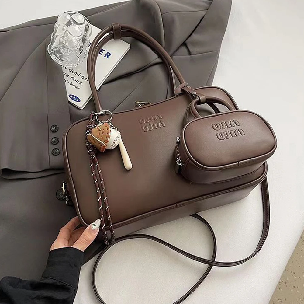 burgundy leather backpack laptop Gloria backpack, vintage leather magnetic flap Colour:Black/Ivy Green/Chutney Trans By JanSport Strap 1350097