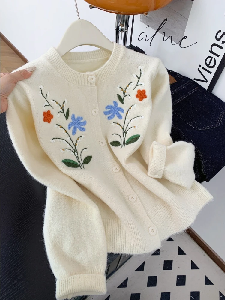

Korean style exquisite crochet embroidered knitted sweater women's autumn and winter 2025 new casual loose warm sweater