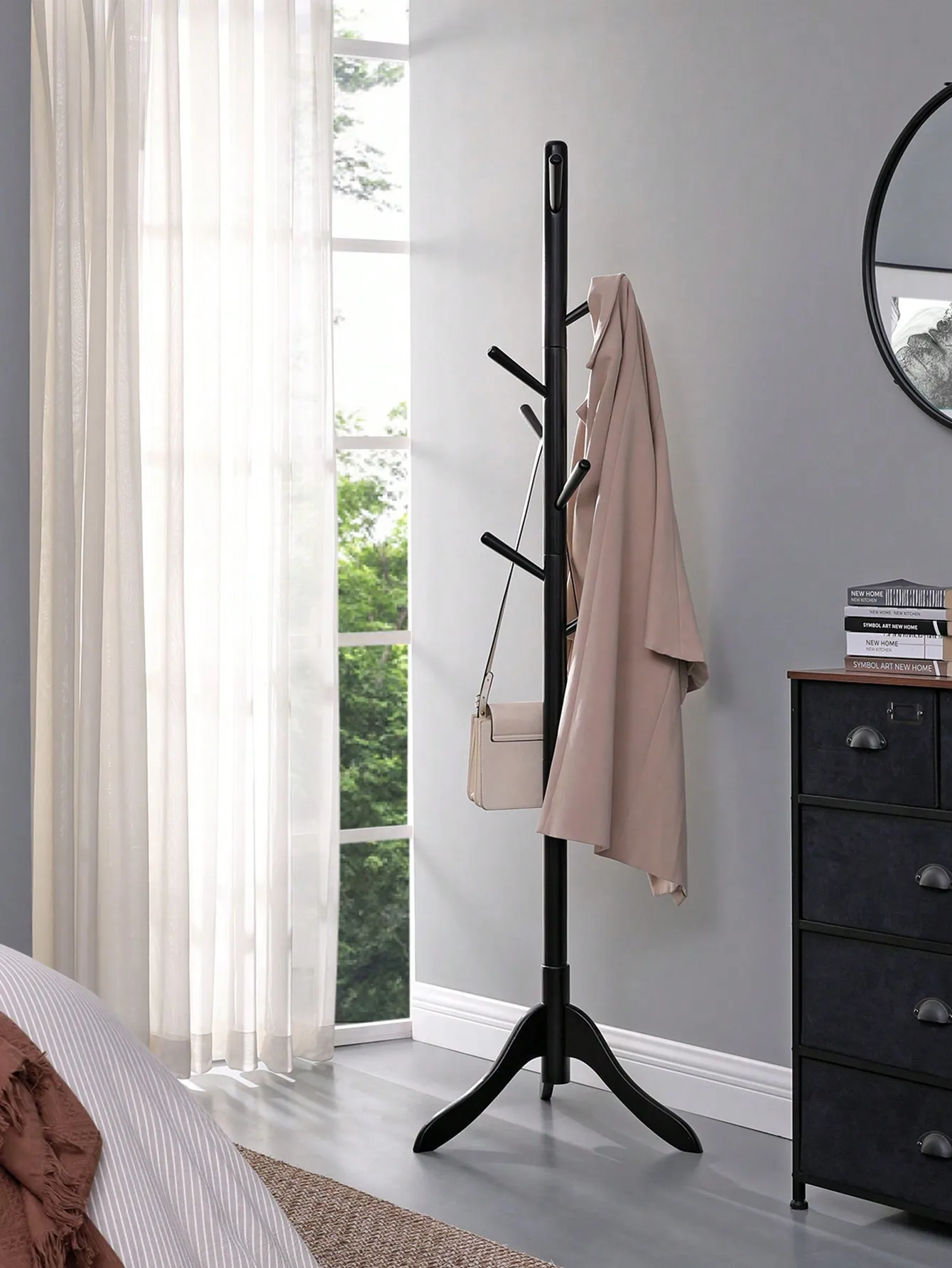 VASAGLE Coat Stand: Solid wood with 8 hooks, 3 adjustable heights for coats, jackets, bags. Ideal for hallway, bedroom. Black.