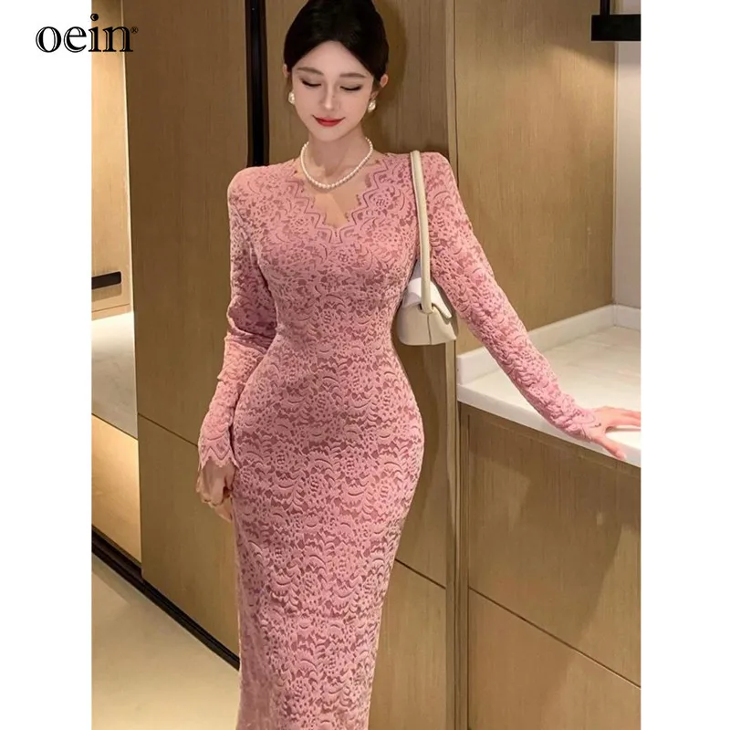 [oein]New Autumn And Winter Temperament Little Woman Brushed Lace Slim Fit Hip Hugging Long Sleeved V-neck Dress