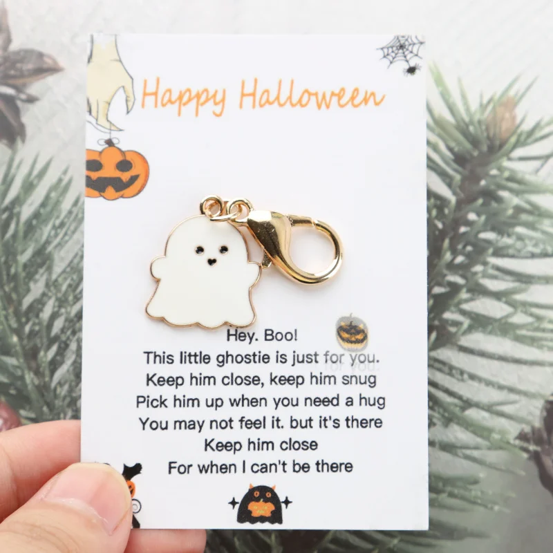 4Set  “Happy Halloween”Halloween greeting card Comes with a cute little ghost keychain Pendant Set Suitable for accompanying Hal