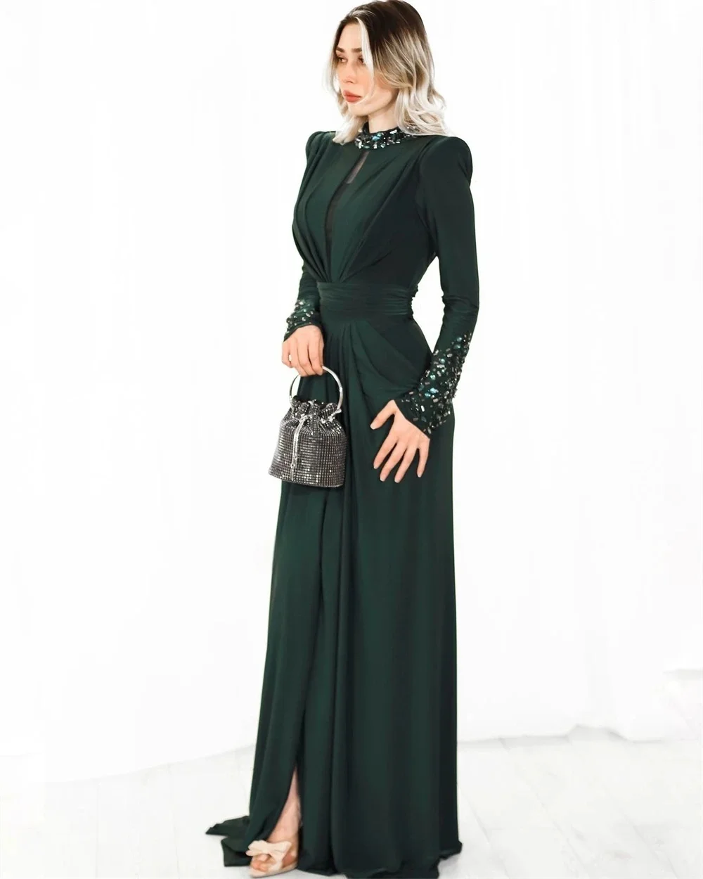 

Green Beaded Long Sleeves Bespoke Occasion Gown Evening Dresses Pastrol Unisex Jersey Retro Dubai Saudi Arabic Prom Customized