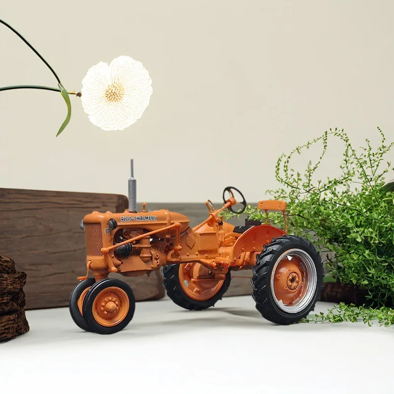 UH Diecast 1/43 مقياس جرار سبيكة سيارة نموذج سيارة مزرعة المشهد عرض لعب للأولاد هدية الصندوق الأصلي