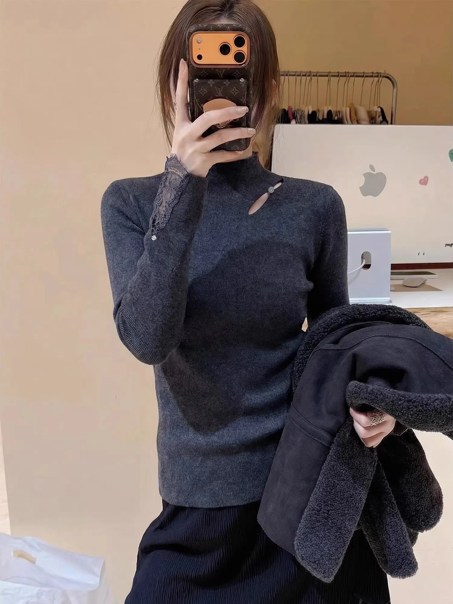 

Женский вязаный свитер с кружевными вставками и вырезами, с высоким воротником, для весны, осени и зимы, премиум-класса, облегающий, для ношения под одеждой.