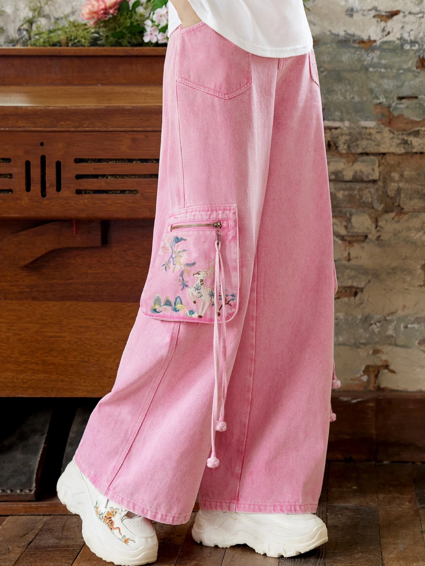 

Оригинальные национальные шелковые джинсовые брюки с вышивкой, женские свободные дышащие повседневные длинные брюки прямого кроя, осень-зима