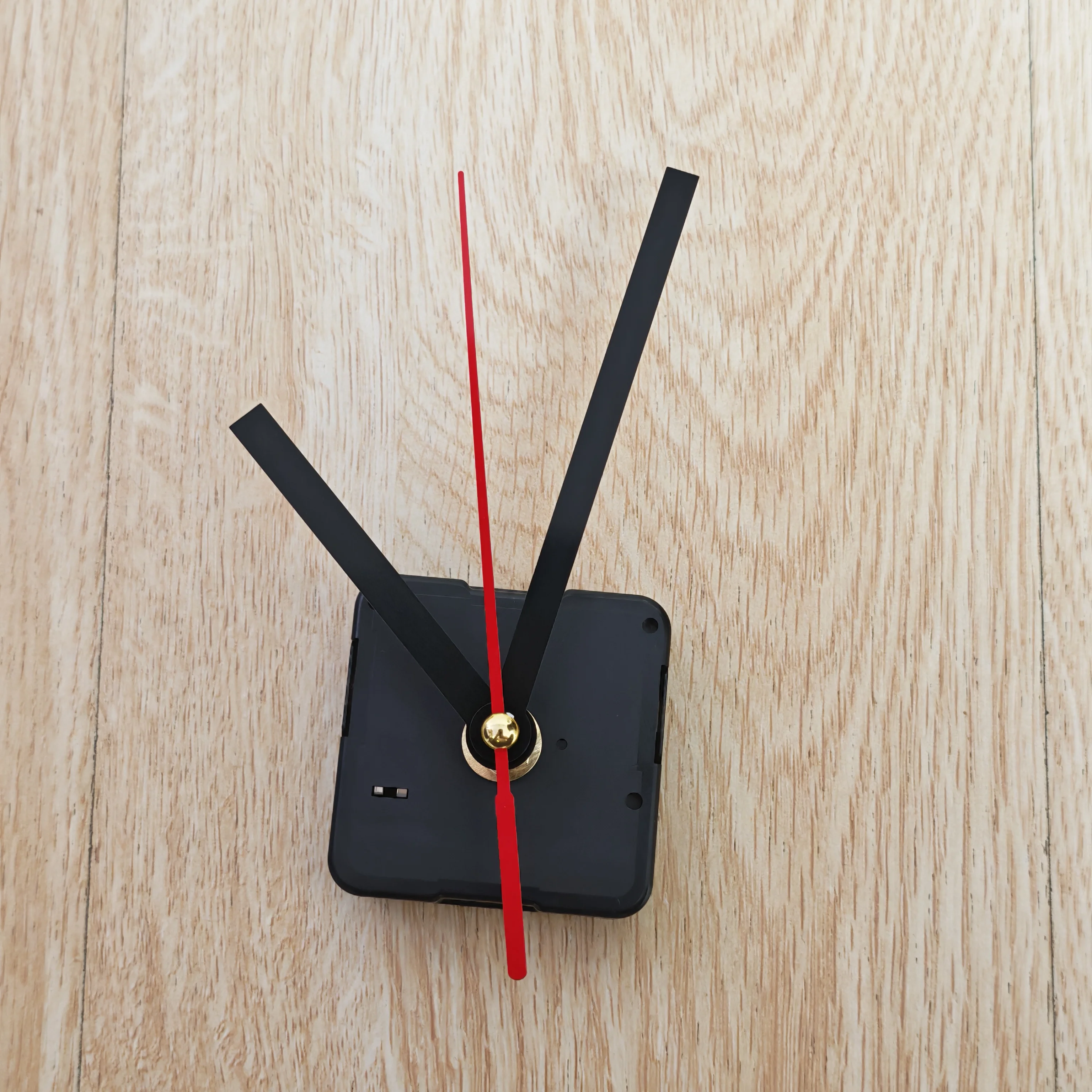 1 set of movement pointer shaft with a length of 13mm suitable for DIY making, quartz clock repair and replacement