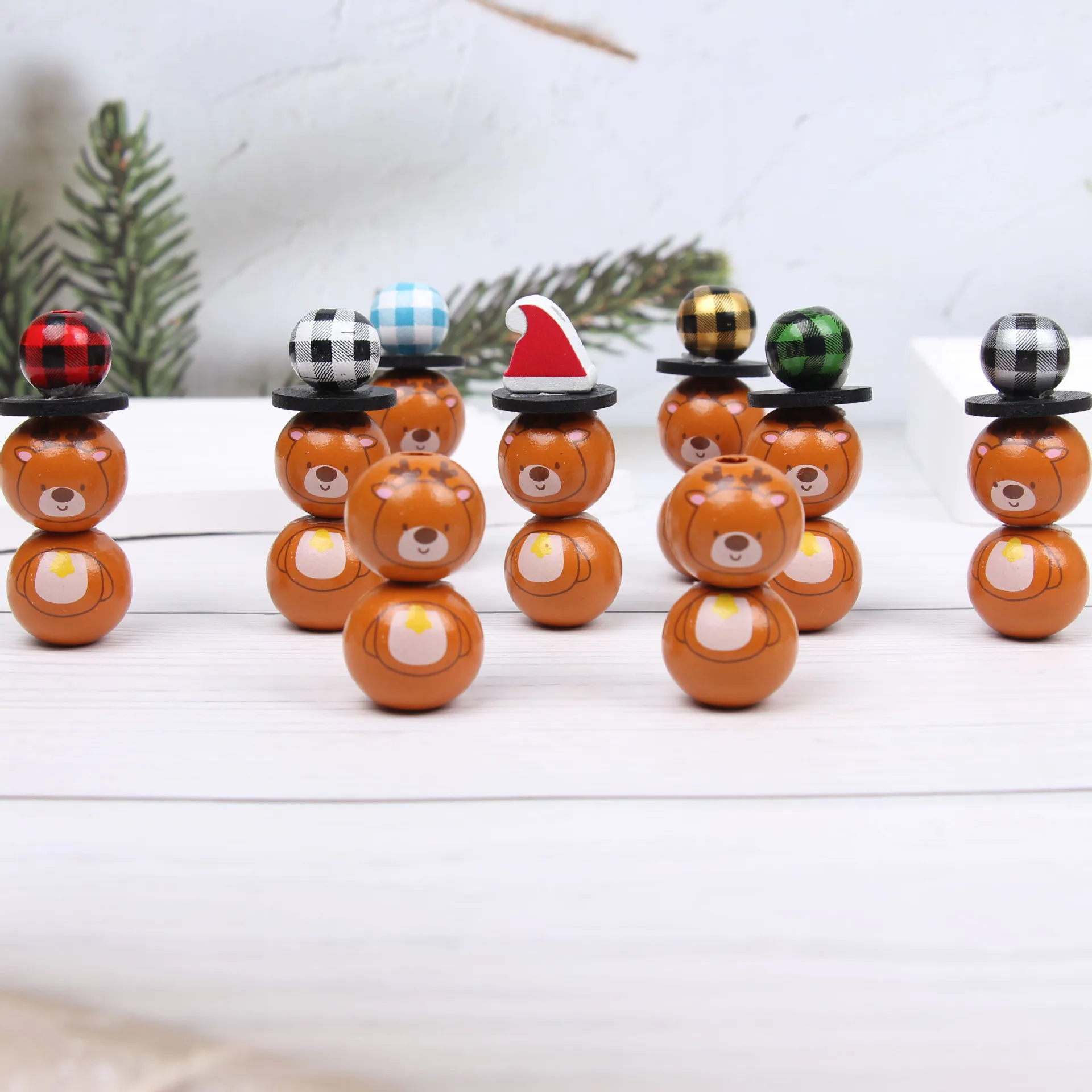 New 20Pcs Christmas Series Themed Polar Bear Elk Colorful Wood Beads Custom Wooden Decoration Crafts Kid Toy Accessories Beads