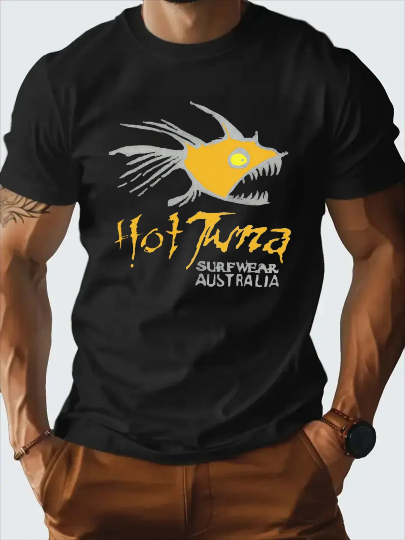 Camiseta gráfica de surf de atún caliente para hombre, diseño negro de manga corta con diseño de peces atractivos, adecuado para uso diario y al aire libre