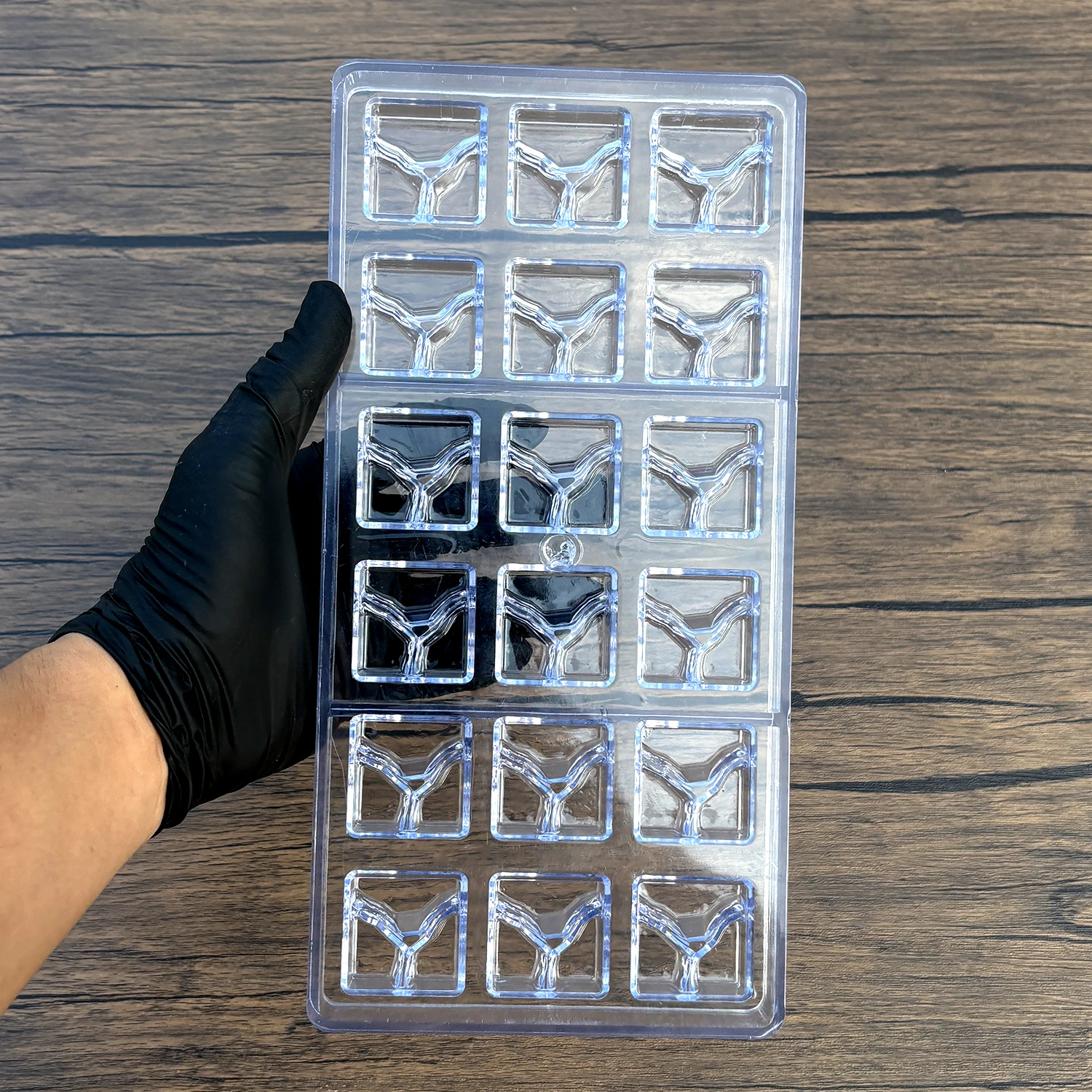 Geometric Plastic Chocolate Mold, Beginner Friendly Candy & Bonbons Baking Mould