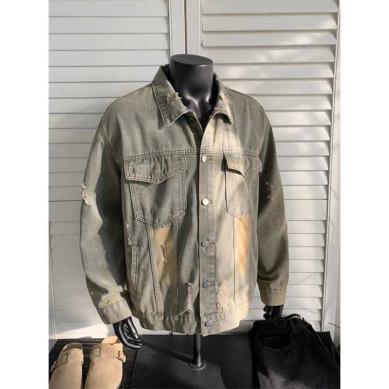 

Джинсовая куртка в стиле ретро-американский винтаж, с уникальным дизайном, крутая и стильная, с эффектом потертости, повседневная, свободного кроя, однотонная.