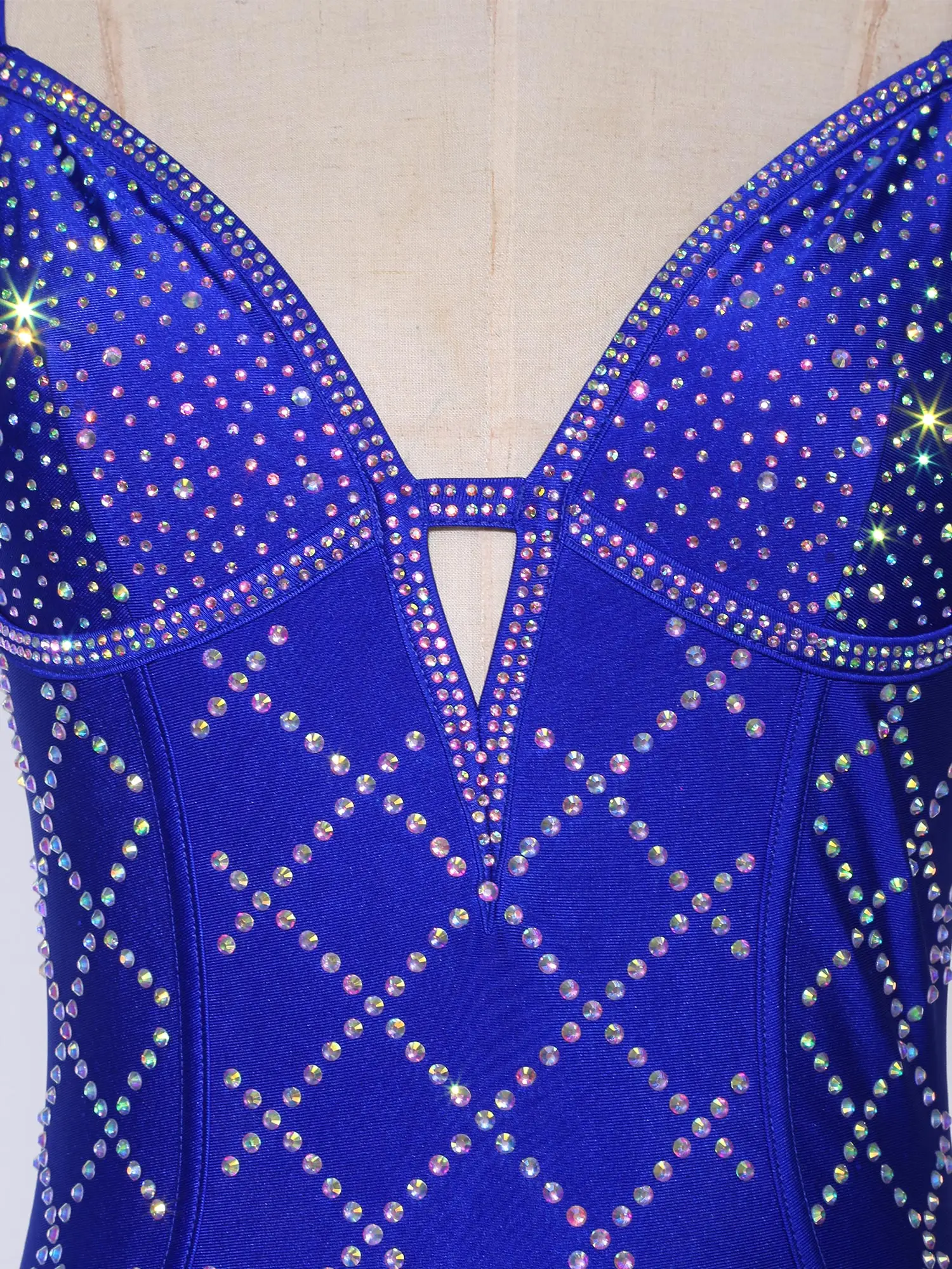 Women Feather Latin Dance Leotard V-Neck Keyhole Back Tango Rumba Cha Cha Dance Bodysuit Rhinestone Ballet Skating Dance Costume